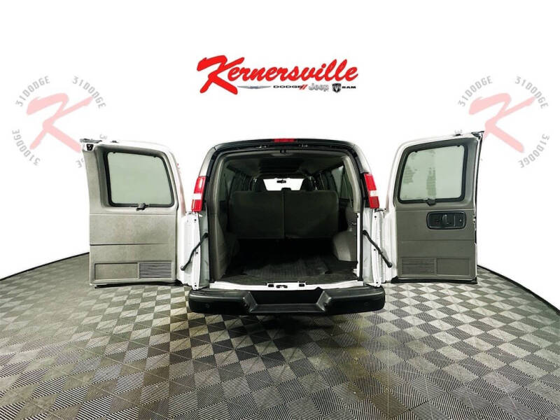 2023 Chevrolet Express LS 3500