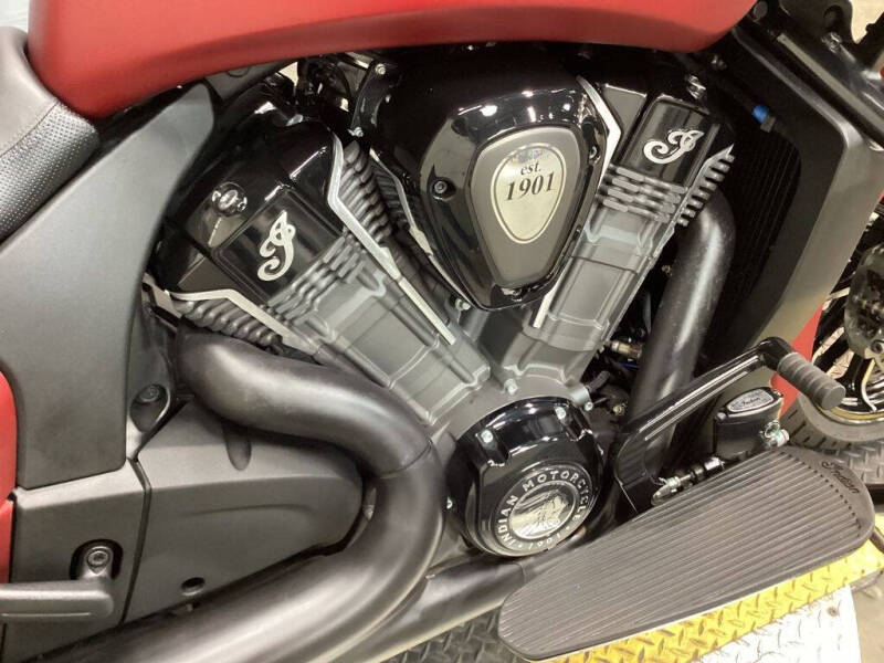 2024 Indian CHALLENGER DARK HORSE WITH POW