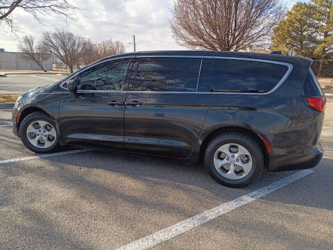 2017 Chrysler Pacifica LX