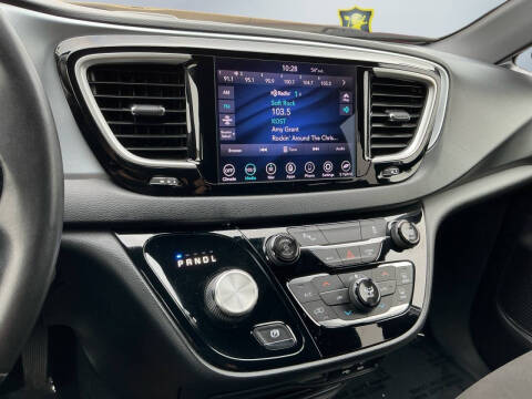 2020 Chrysler Pacifica Hybrid Touring