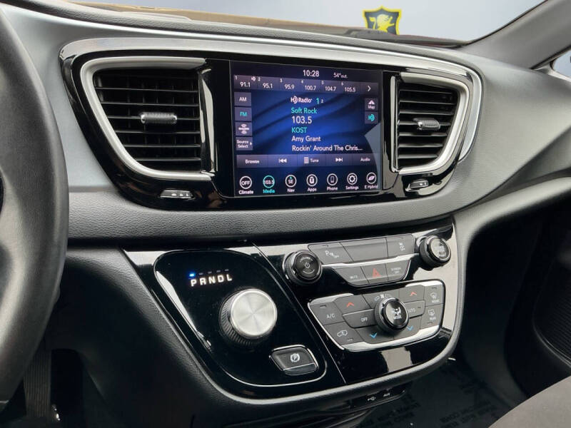 2020 Chrysler Pacifica Hybrid Touring