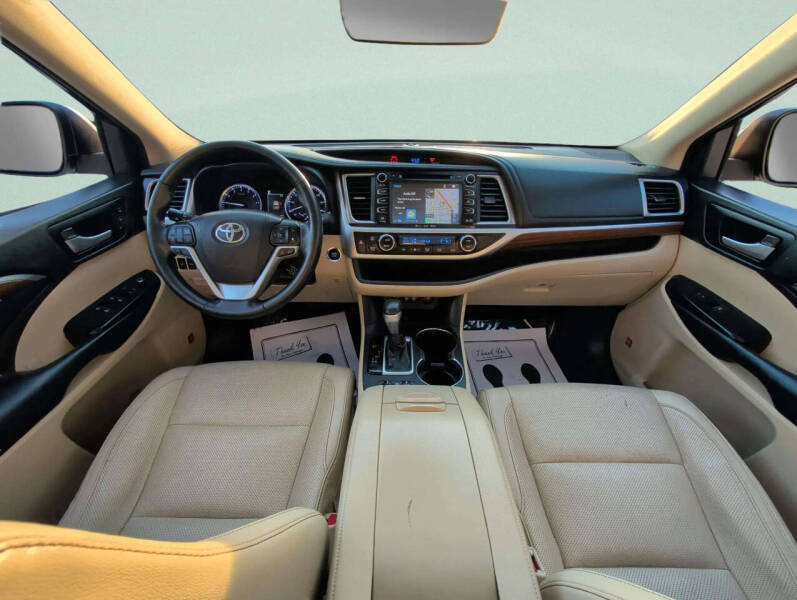 2018 Toyota Highlander Limited Platinum