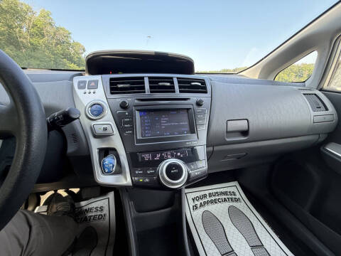 2012 Toyota Prius v Two