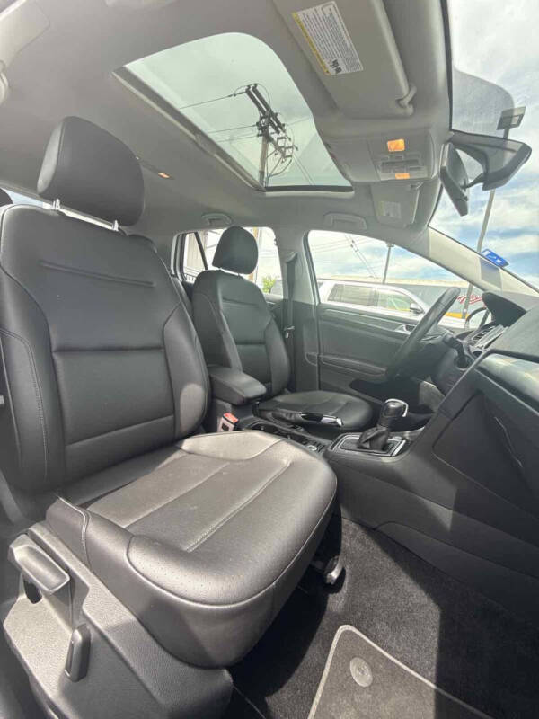 2020 Volkswagen Golf TSI