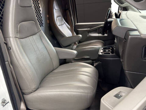 2021 Chevrolet Express 2500