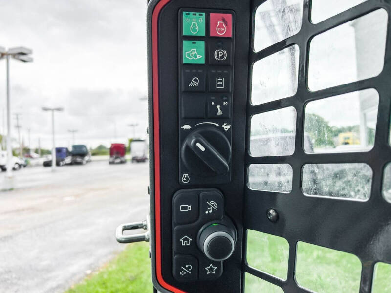 2020 Bobcat S64 Skidloader