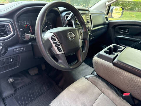 2017 Nissan Titan S