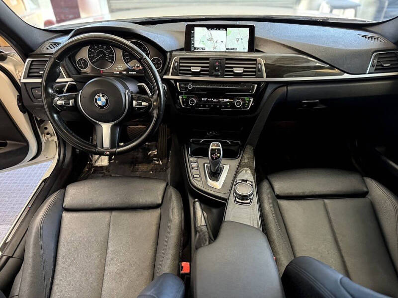 2017 BMW 3 Series 330i