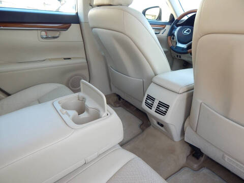 2013 Lexus ES 300h