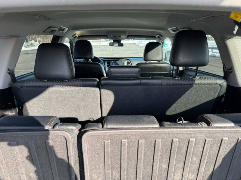 2018 Toyota Highlander LE