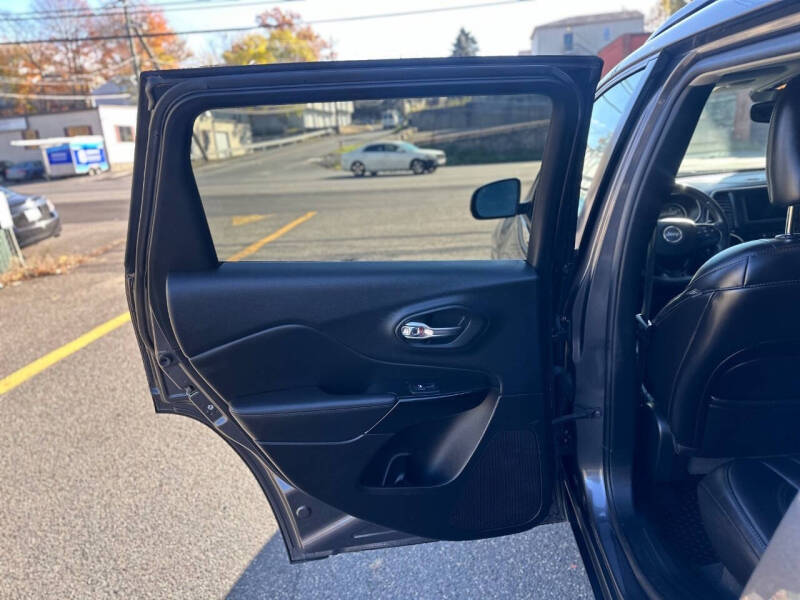 2019 Jeep Cherokee Altitude