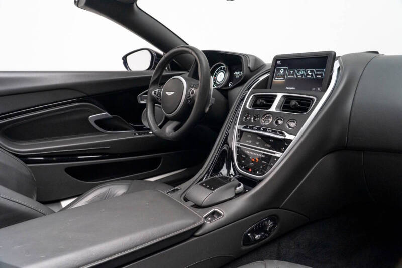 2020 Aston Martin DB11 Volante