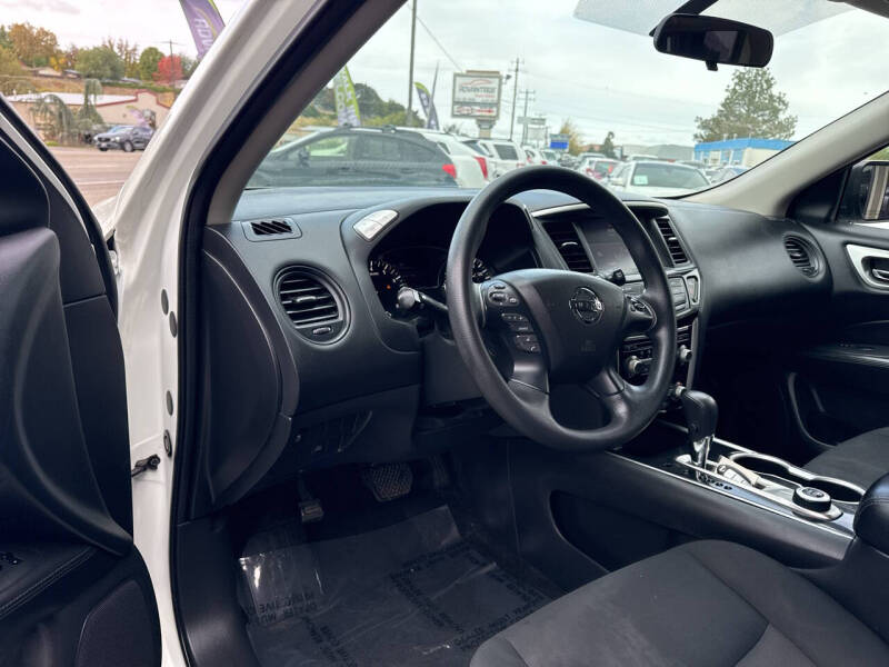 2018 Nissan Pathfinder S