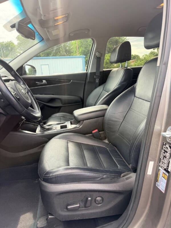 2017 Kia Sorento LX