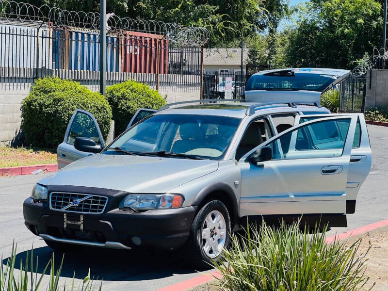 2004 Volvo XC70