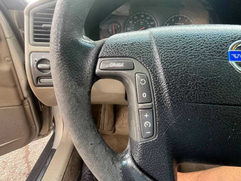2001 Volvo V70 2.4M