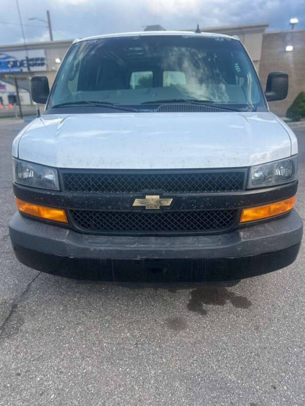 2022 Chevrolet Express 2500