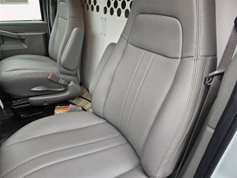 2025 Chevrolet Express 2500