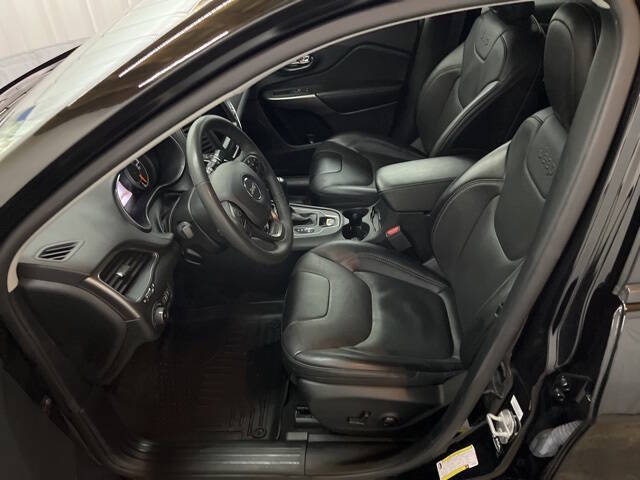 2022 Jeep Cherokee Latitude Lux