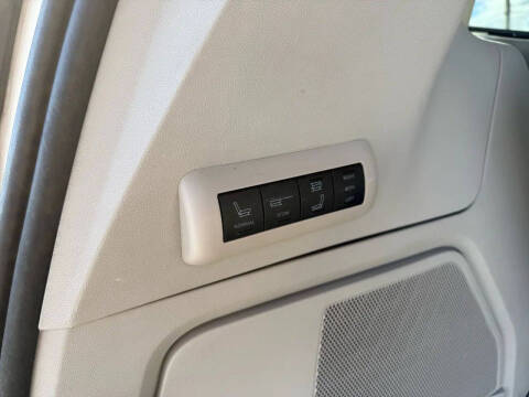 2008 Chrysler Town and Country Limited