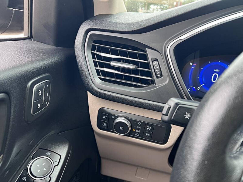 2020 Ford Escape Hybrid Titanium