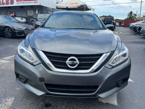 2018 Nissan Altima for sale at Molina Auto Sales in Hialeah FL