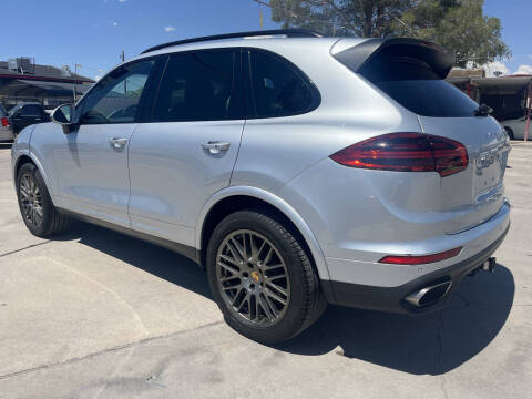 2017 Porsche Cayenne Platinum Edition