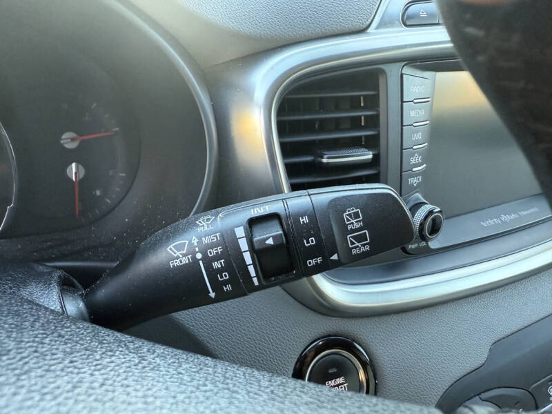 2017 Kia Sorento SX V6