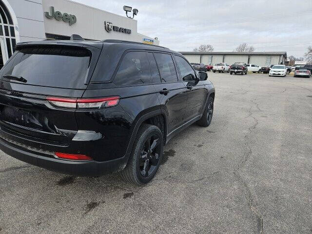 2024 Jeep Grand Cherokee Laredo