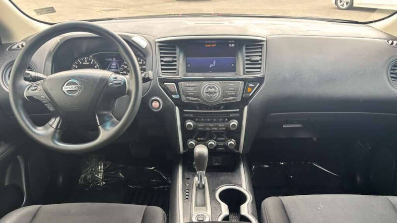 2018 Nissan Pathfinder S