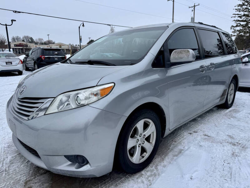 2015 Toyota Sienna LE 8-Passenger