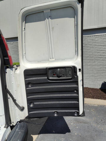 2017 Chevrolet Express 2500