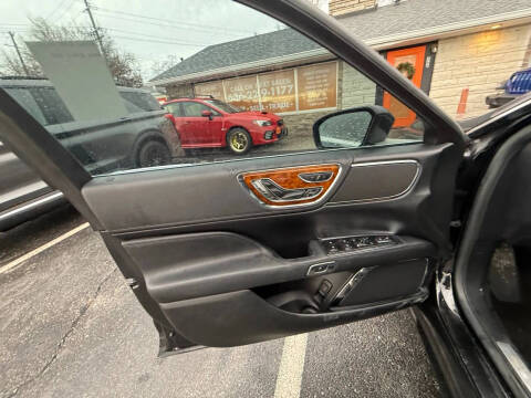 2017 Lincoln Continental Reserve