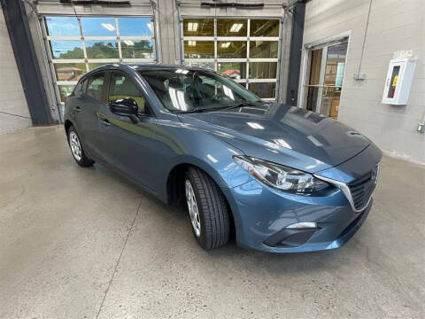 2016 Mazda MAZDA3 i Sport