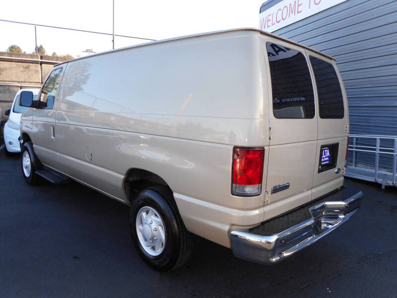 2008 Ford E-Series E-250