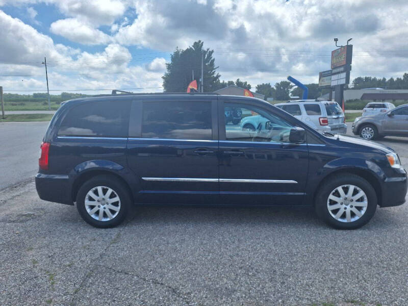 2016 Chrysler Town and Country Touring