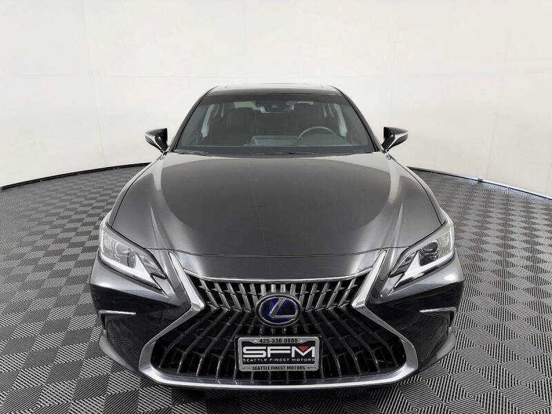 2022 Lexus ES 300h