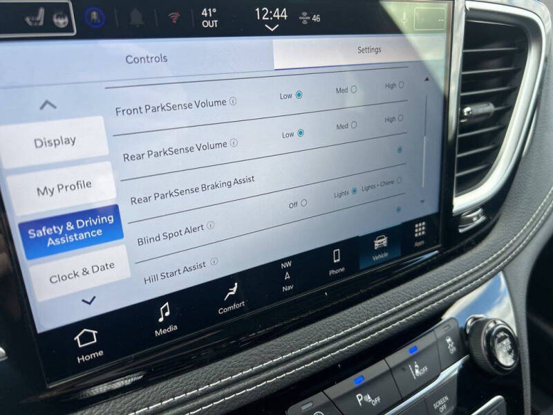 2026 Chrysler Pacifica Limited