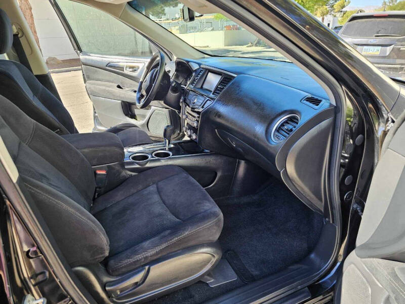 2015 Nissan Pathfinder SV