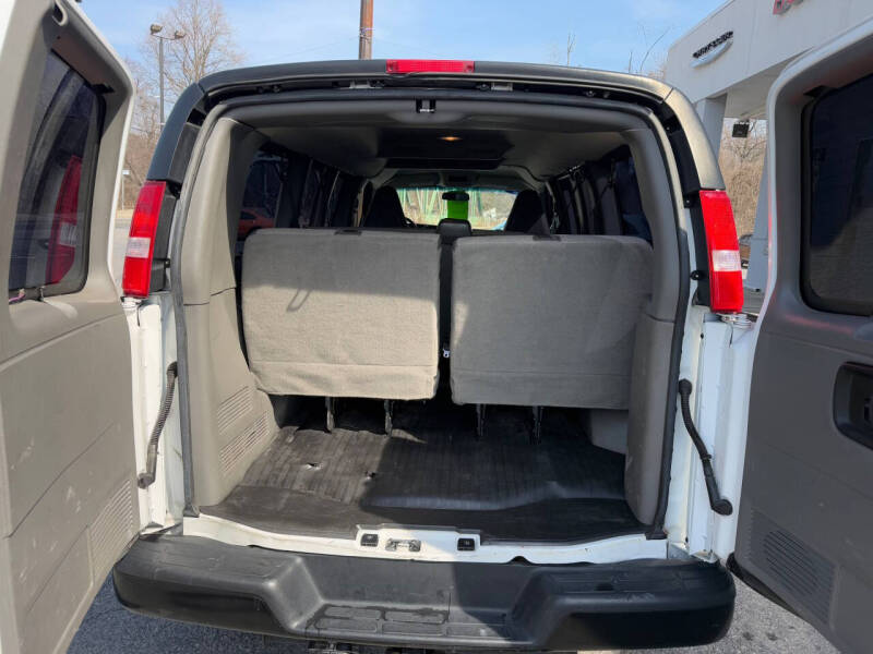 2022 Chevrolet Express 3500