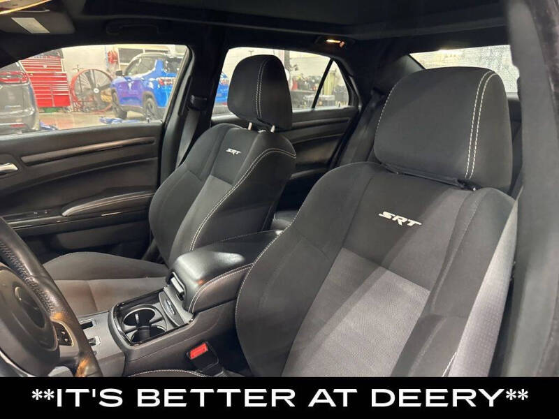 2014 Chrysler 300 SRT8 Core