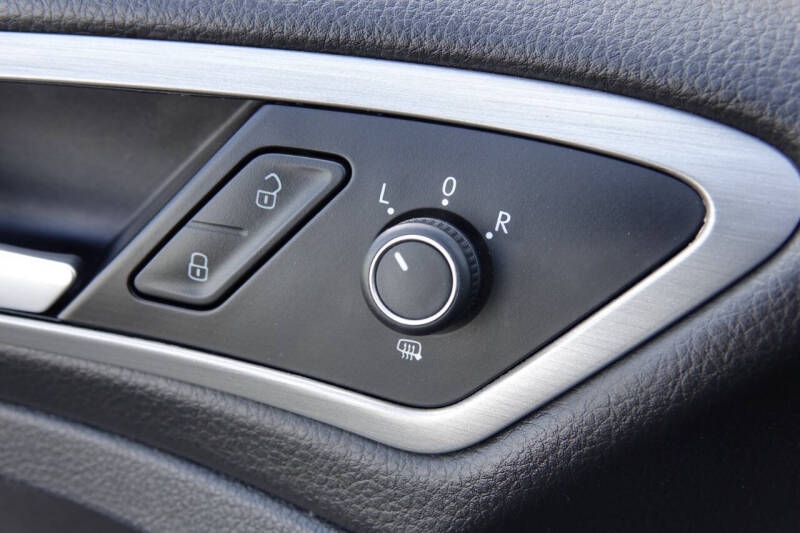2016 Volkswagen Golf TSI S