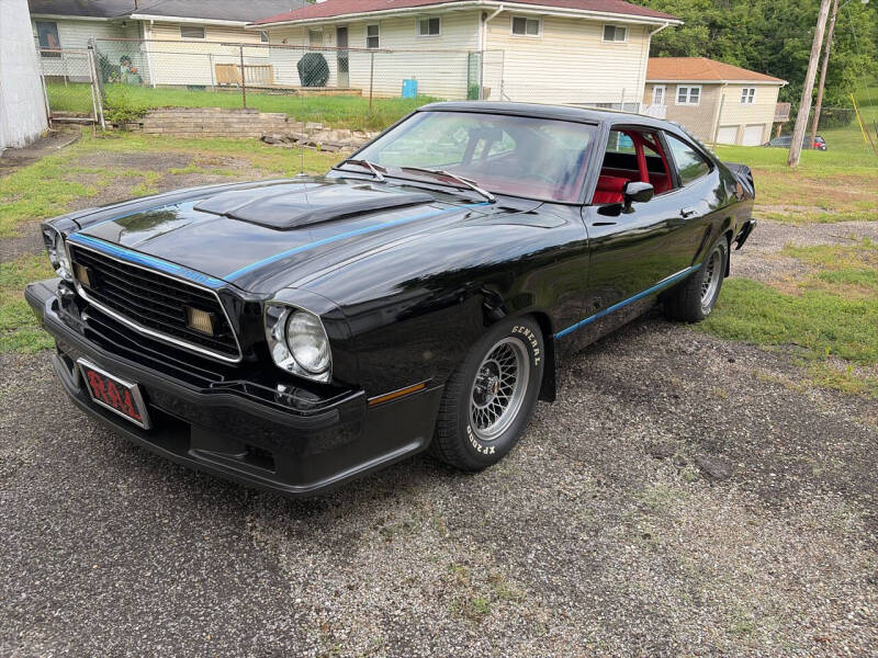1977 Ford Mustang  2