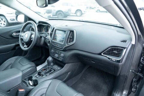 2023 Jeep Cherokee Altitude Lux