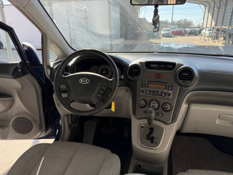 2007 Kia Rondo