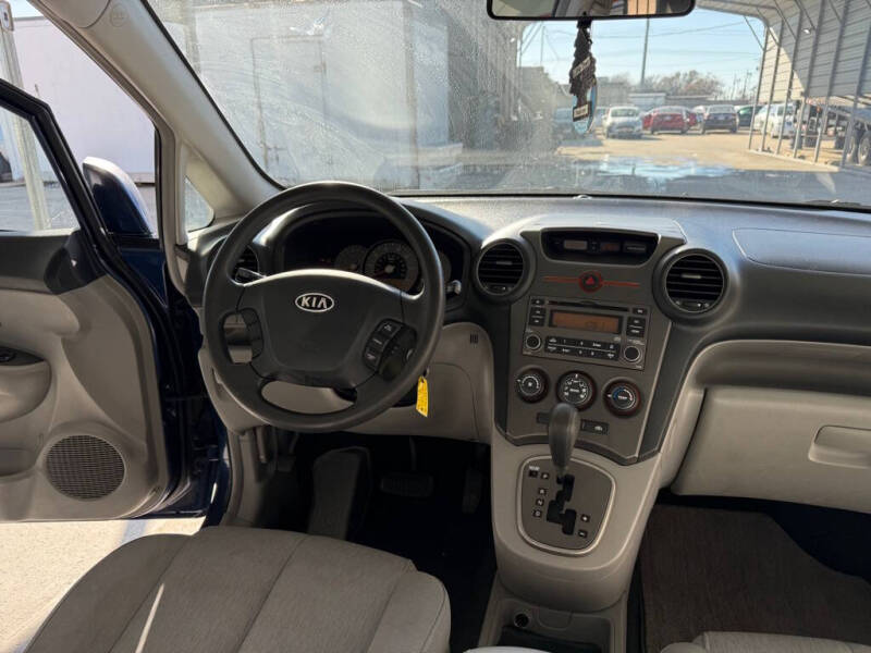 2007 Kia Rondo