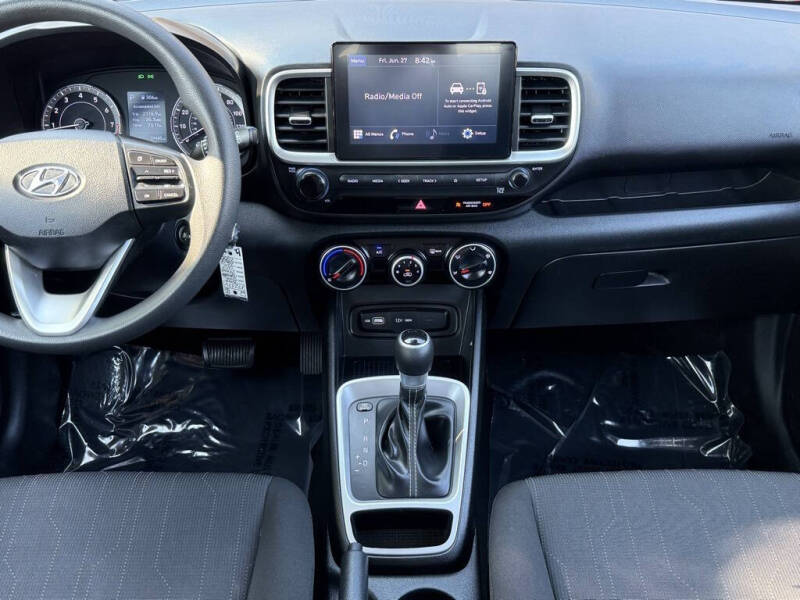 2022 Hyundai Venue SE