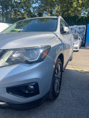 2019 Nissan Pathfinder SL
