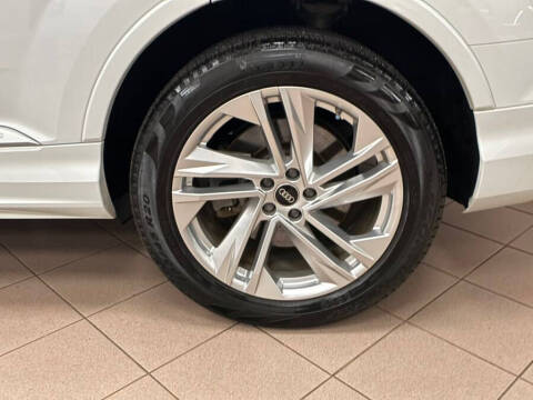 2022 Audi Q7 quattro Premium Plus 55 TFSI