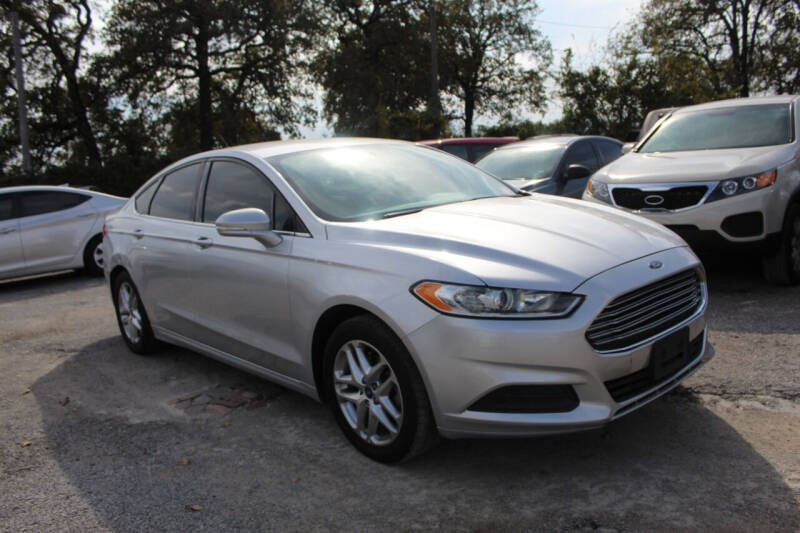 2013 Ford Fusion SE photo 3